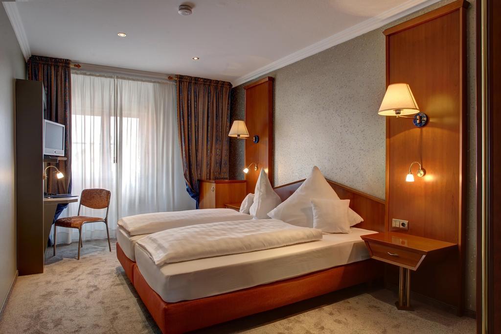 Hotel Im Engel Warendorf Bagian luar foto