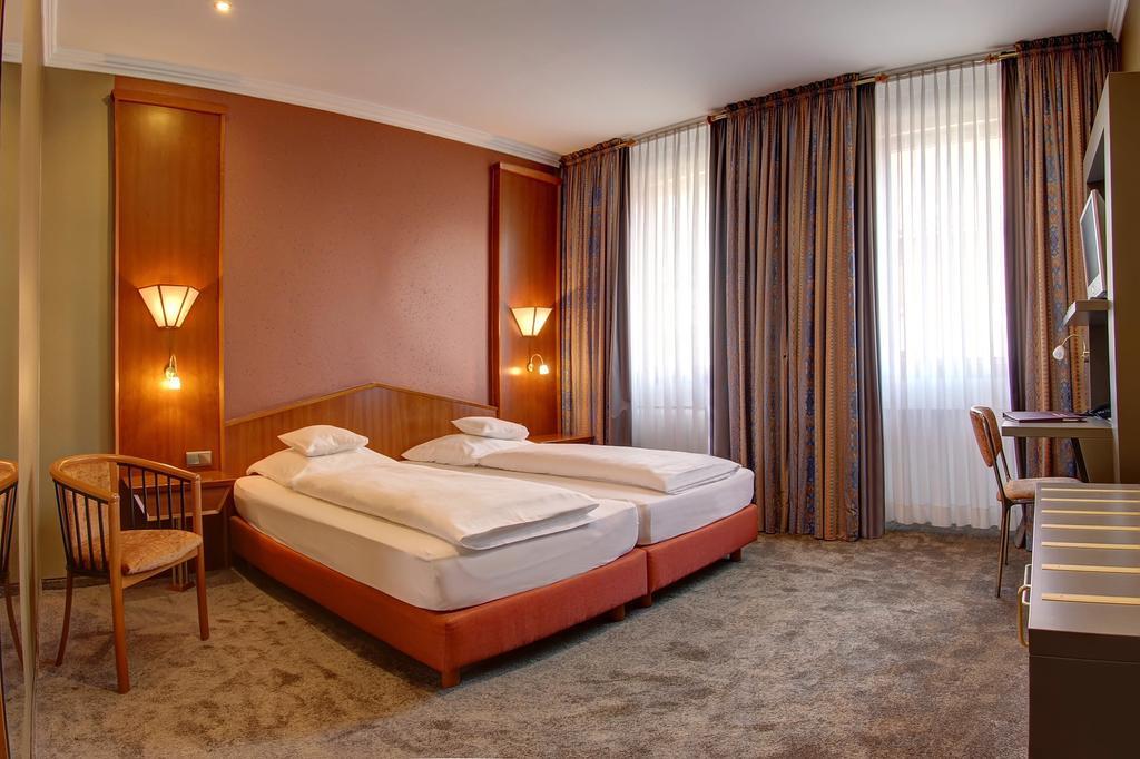 Hotel Im Engel Warendorf Bagian luar foto